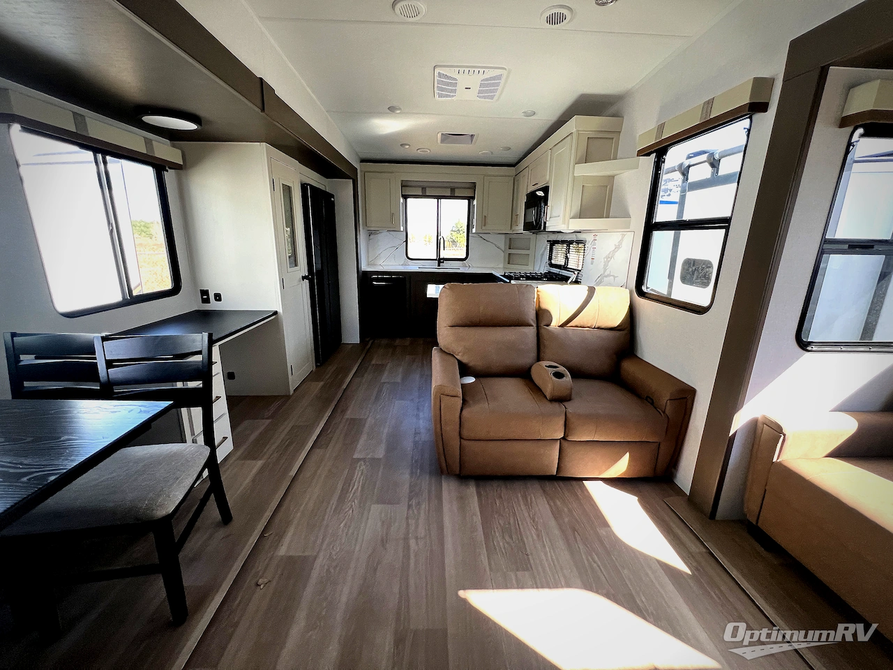 2026 East To West Tandara 388LR Photo 4