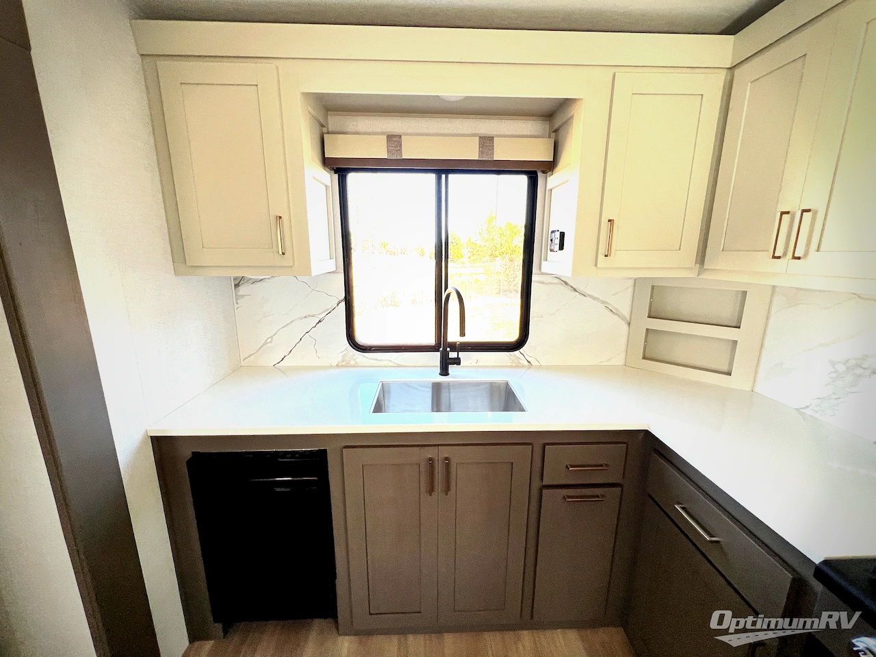 2026 East To West Tandara 388LR Photo 12