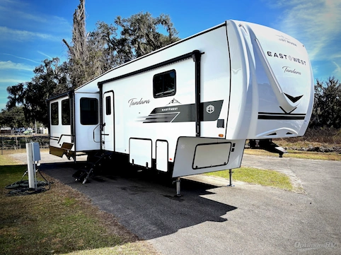 New 2026 East To West Tandara 295RL Featured Photo