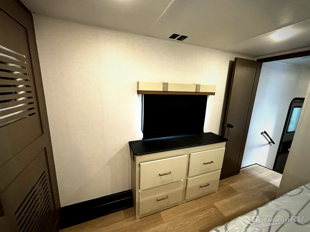 2026 East To West Tandara 295RL Photo 12