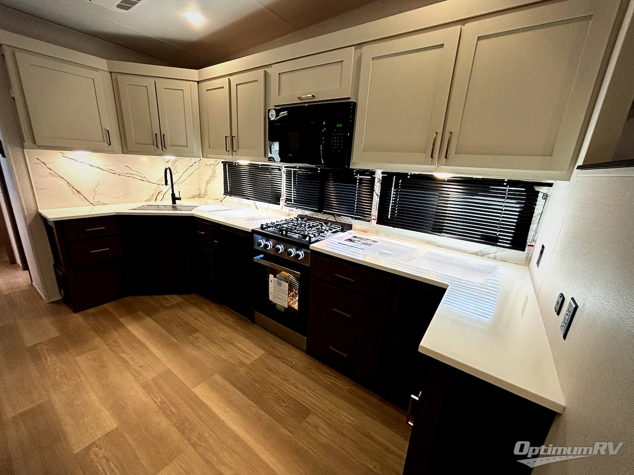 2026 East To West Tandara 390FL Photo 12