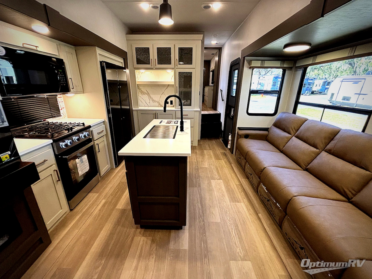 2026 East To West Tandara 389DS Photo 4