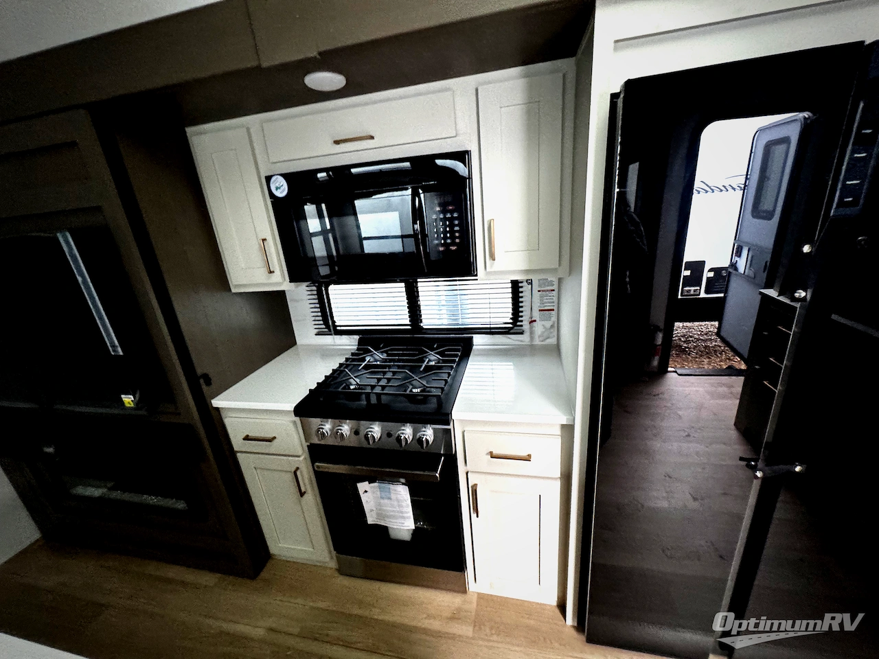 2026 East To West Tandara 389DS Photo 4