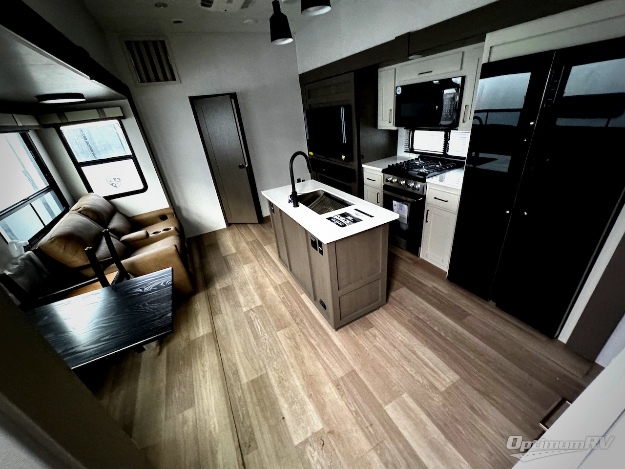 2026 East To West Tandara 389DS Photo 17