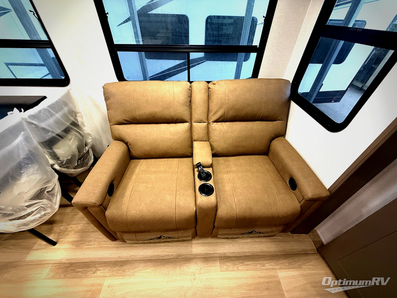 2026 East To West Tandara 389DS Photo 6