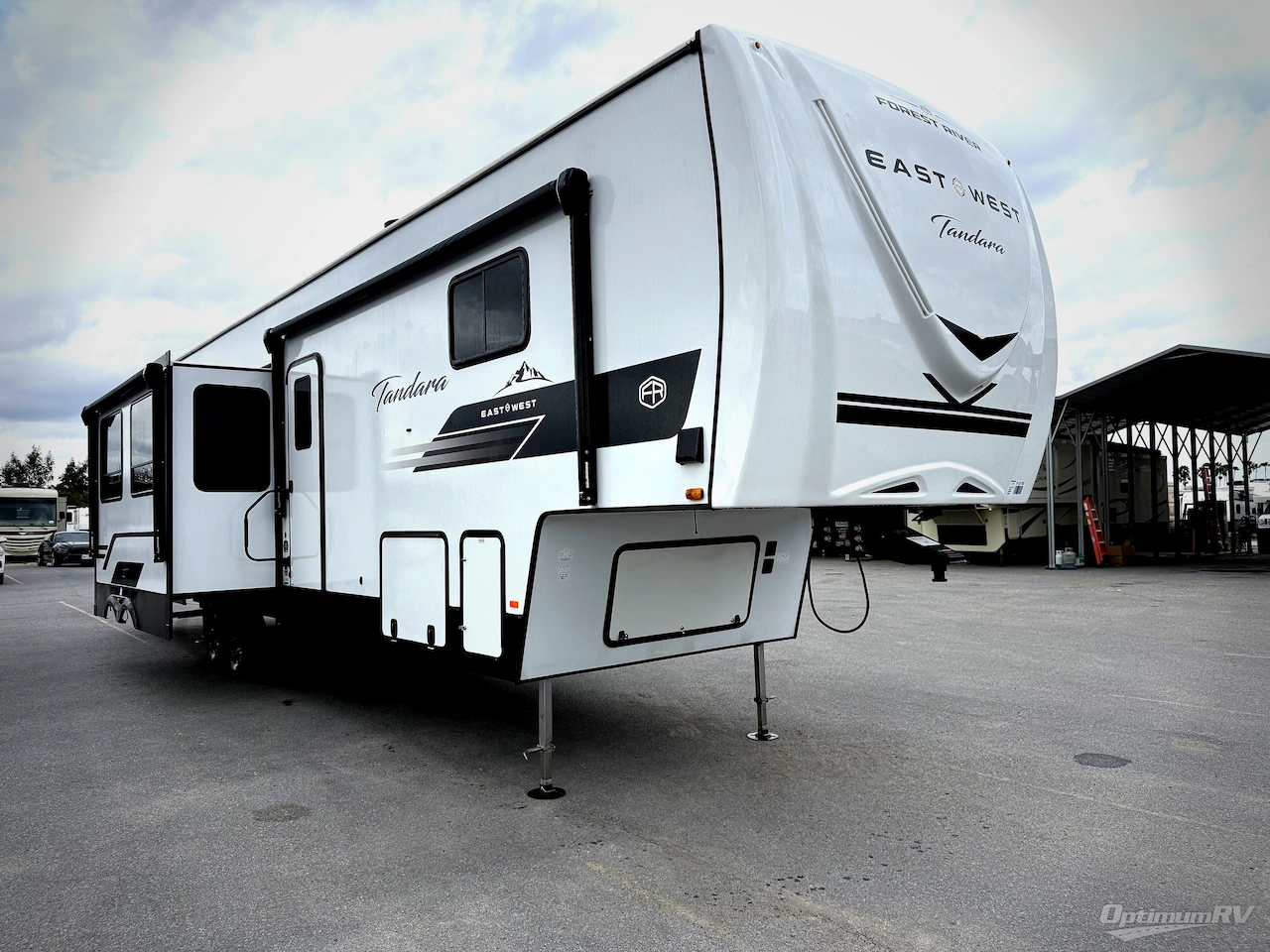 2026 East To West Tandara 389DS Photo 1