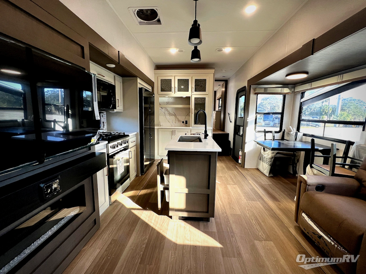 2026 East To West Tandara 389DS Photo 5