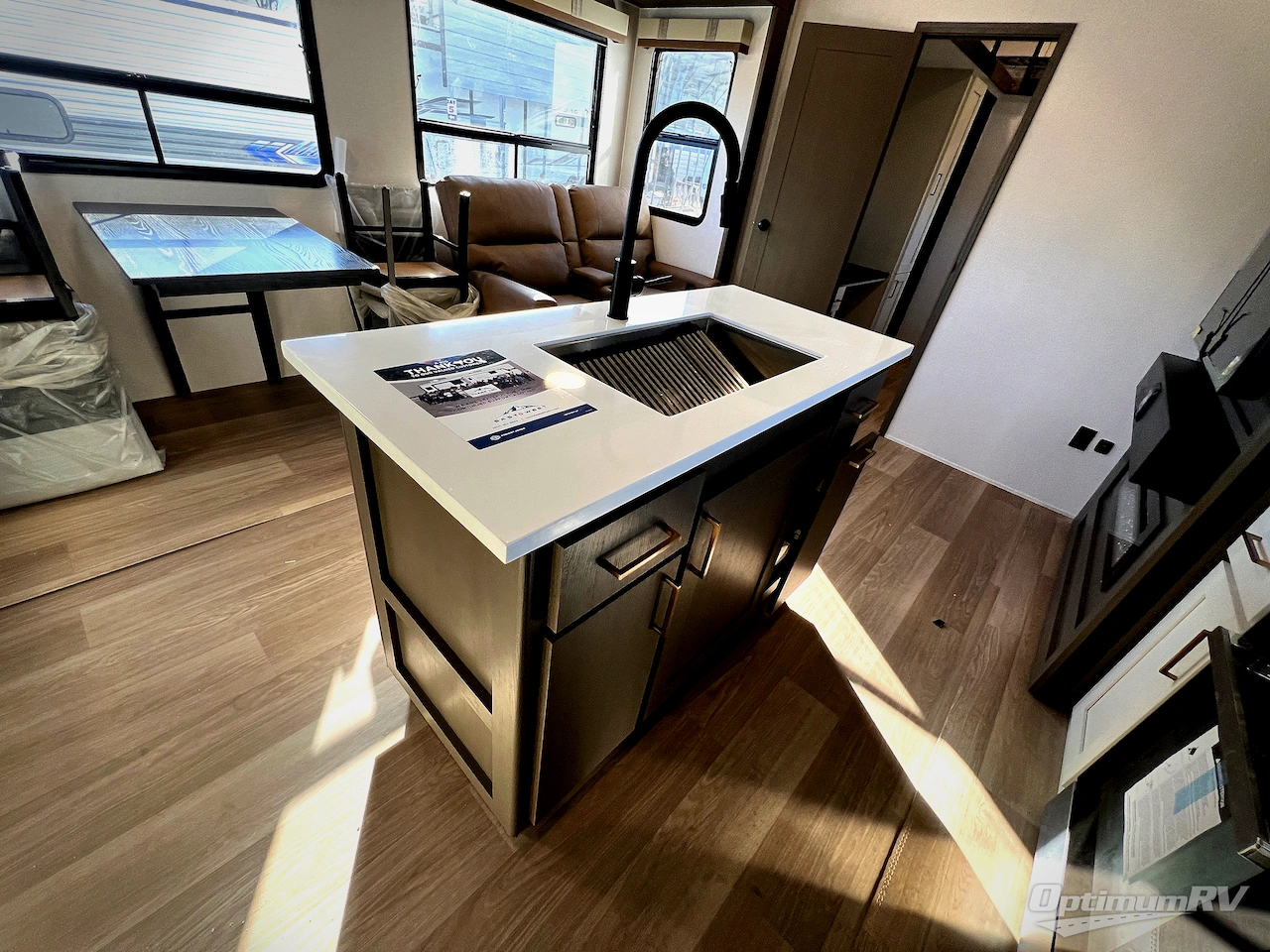 2026 East To West Tandara 389DS Photo 9