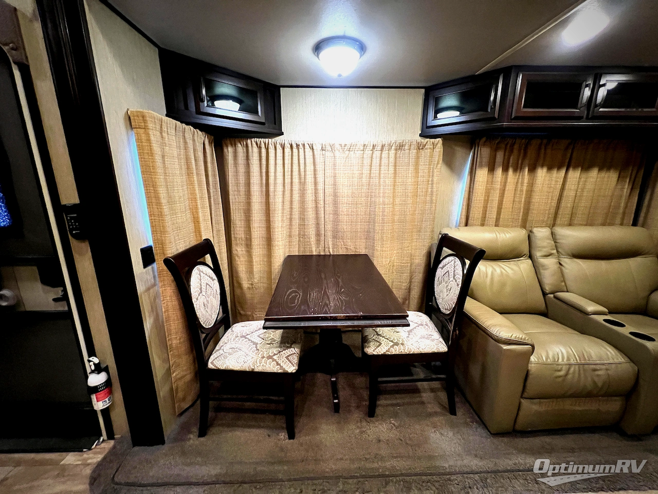 2017 Palomino Columbus Compass 374BHC Photo 9