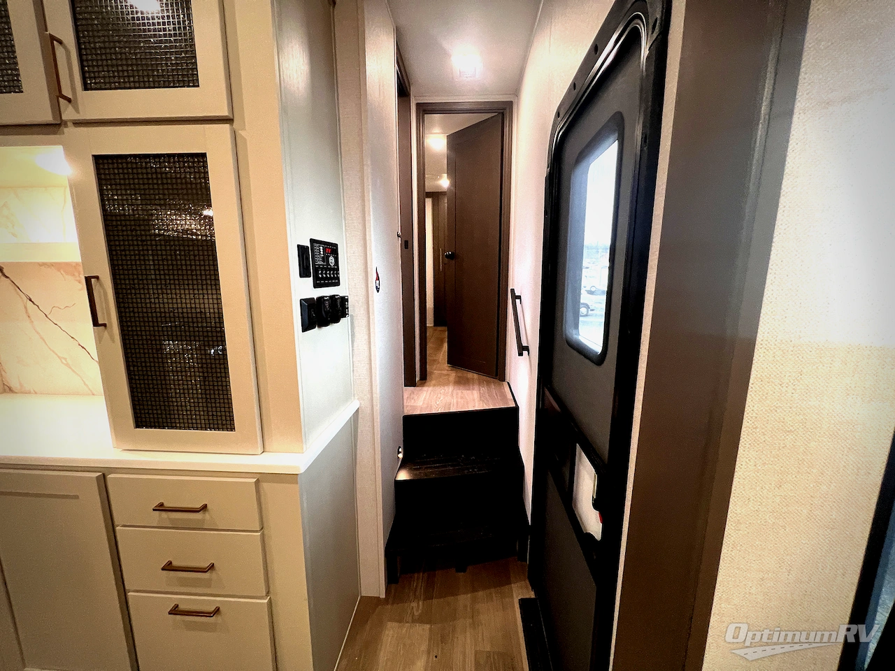 2026 East To West Tandara 389DS Photo 26