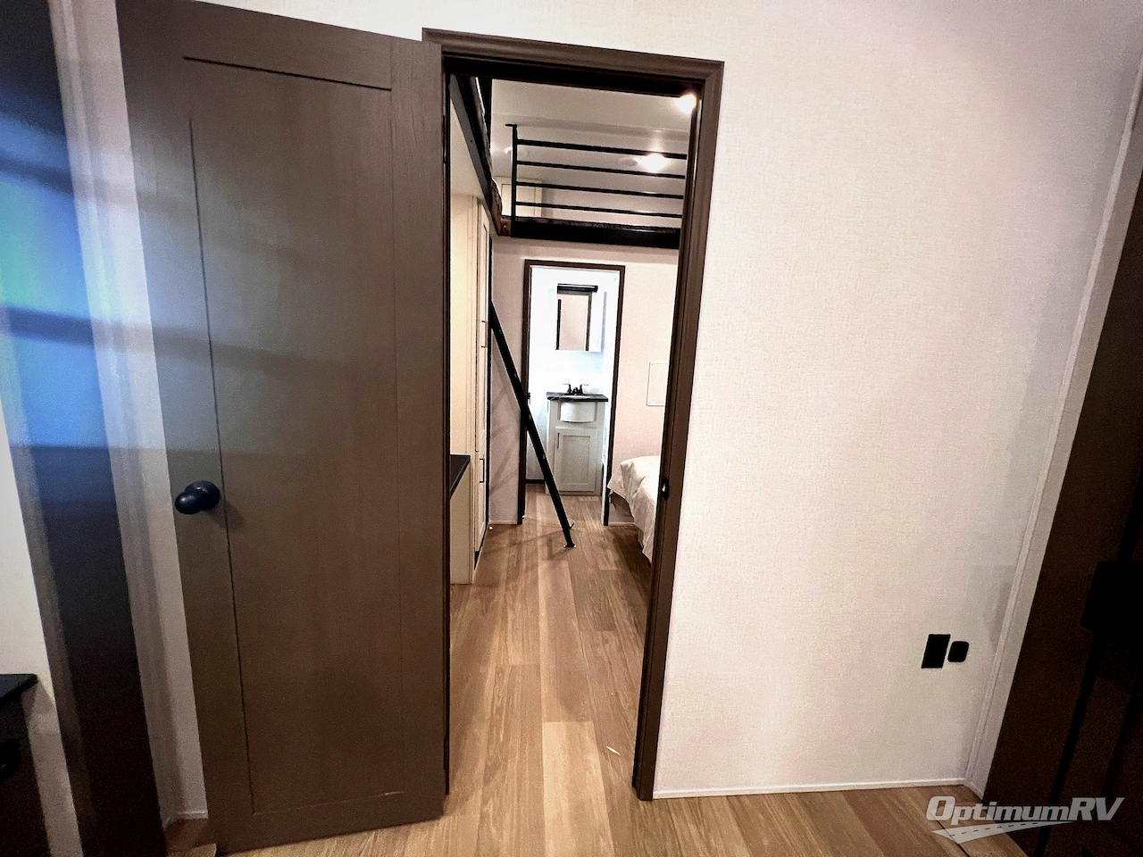 2026 East To West Tandara 389DS Photo 44