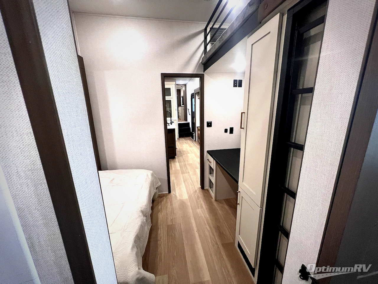 2026 East To West Tandara 389DS Photo 57