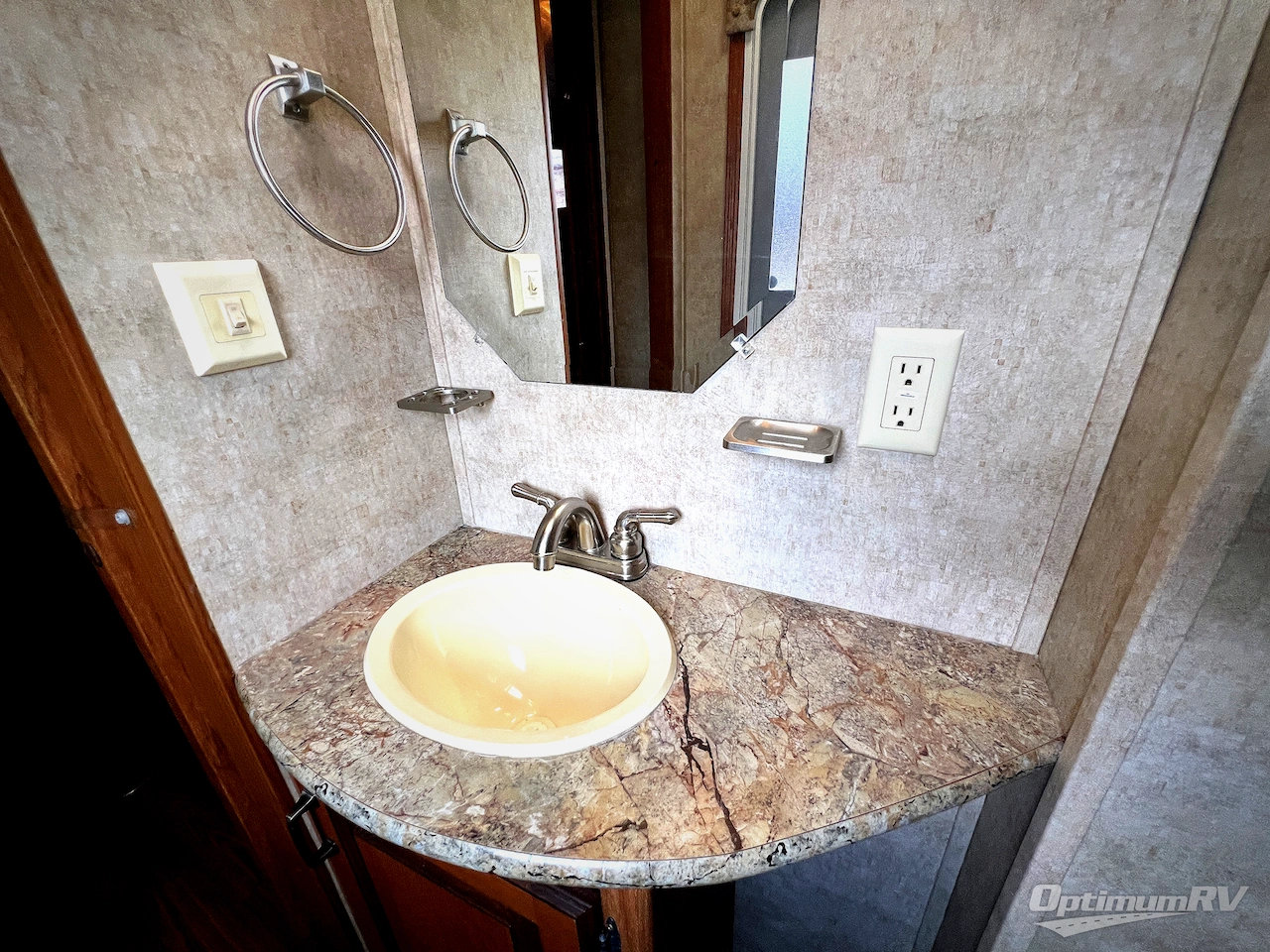2013 Palomino Sabre 36QBOK Photo 36