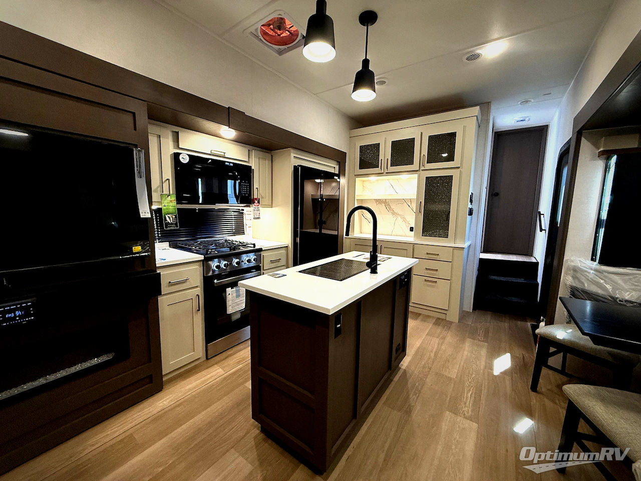 2026 East To West Tandara 389DS Photo 20