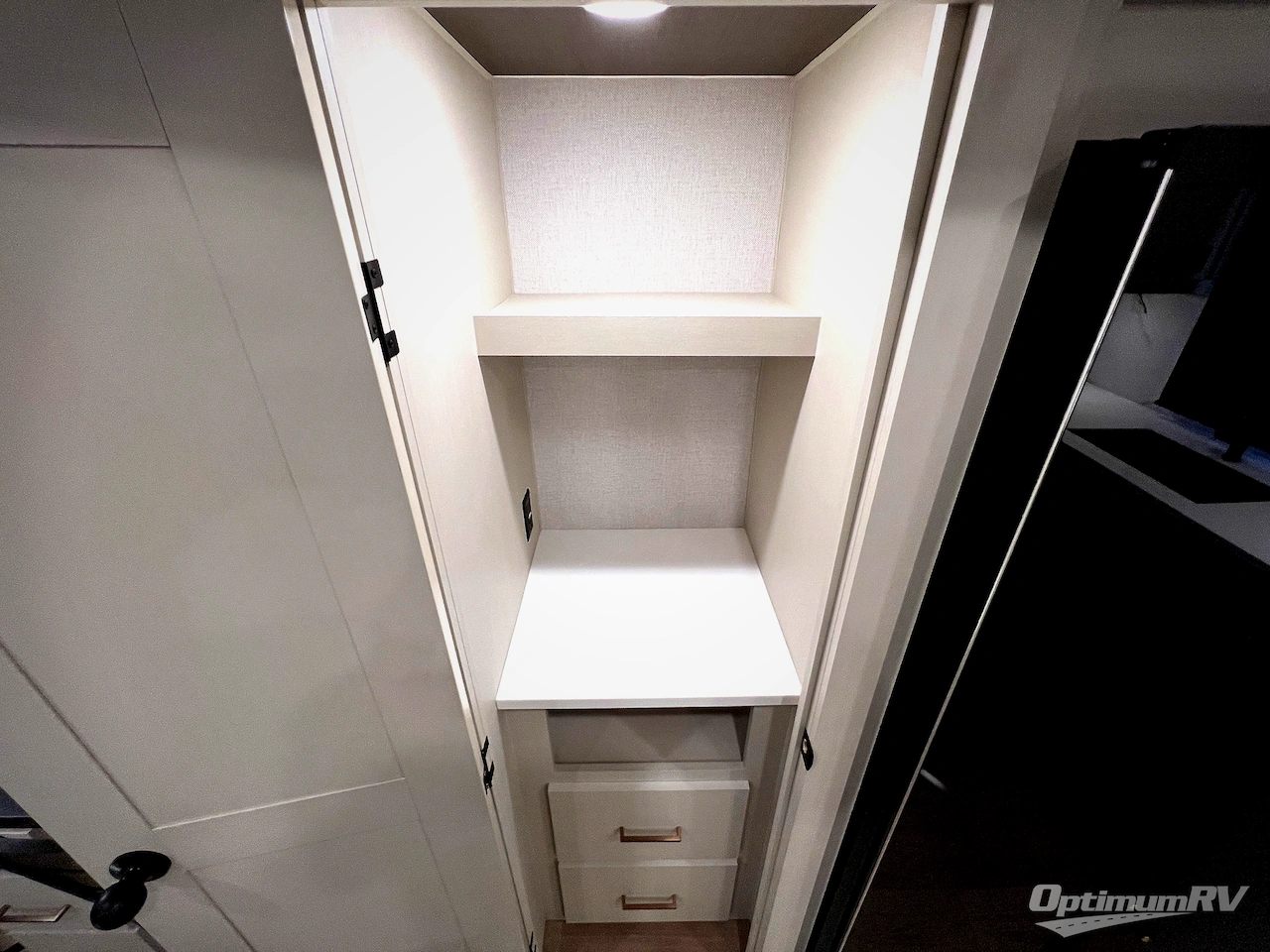 2026 East To West Tandara 388LR Photo 13