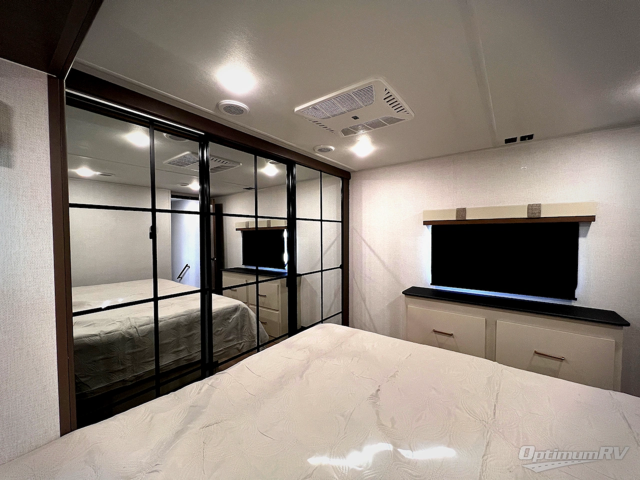 2026 East To West Tandara 388LR Photo 54