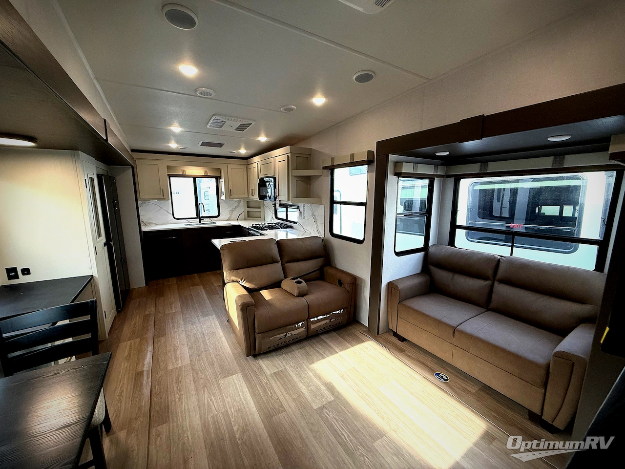 2026 East To West Tandara 388LR Photo 4