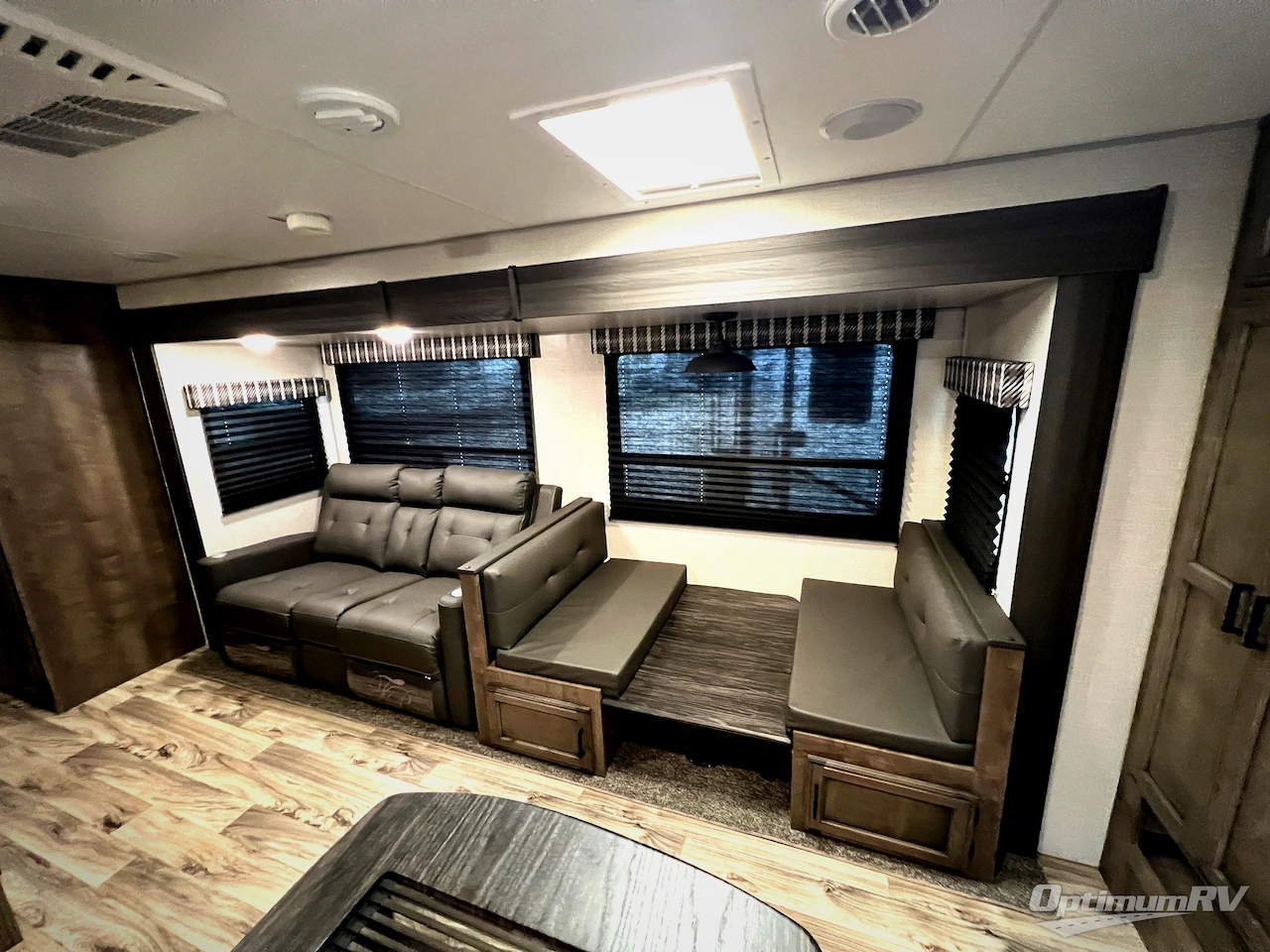 2022 Venture Stratus Ultra-Lite SR291VQB Photo 9