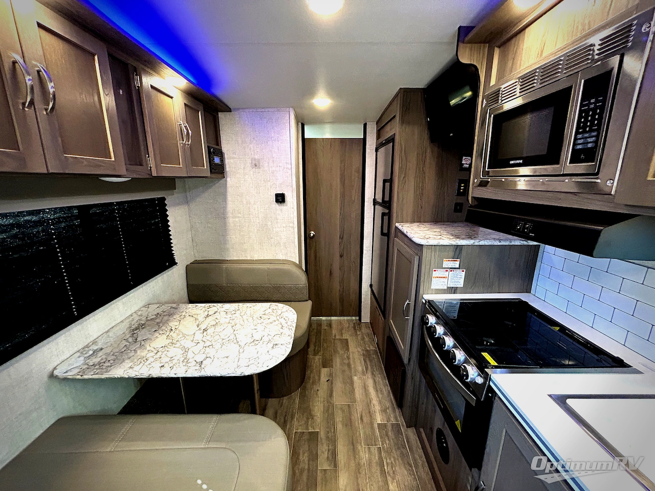 2022 Gulf Stream Vista 19MBS Photo 3