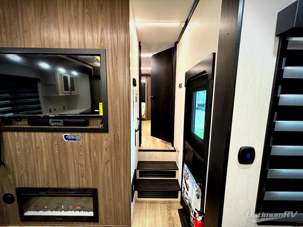 2026 Forest River Vengeance Rogue Armored 391T145 Photo 7