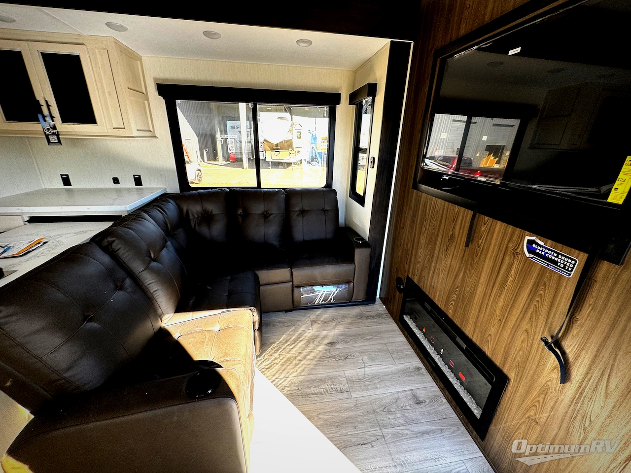 2026 Forest River Vengeance Rogue Armored 391T145 Photo 15