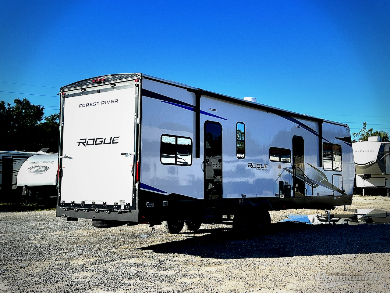 2026 Forest River Vengeance Rogue Armored 32L132 Photo 2