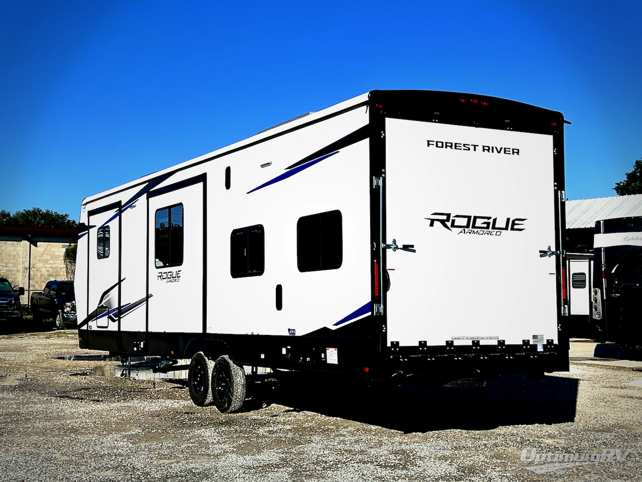 2026 Forest River Vengeance Rogue Armored 32L132 Photo 3
