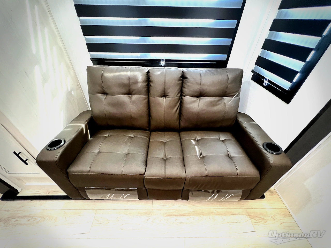 2026 Forest River Vengeance Rogue Armored 32L132 Photo 12