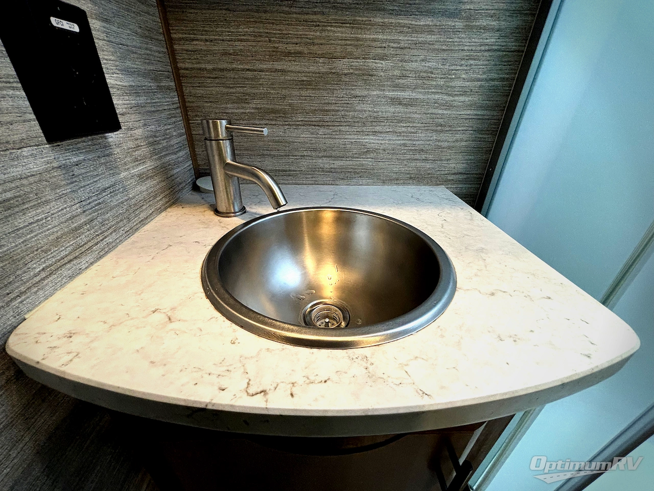 2023 Forest River Vengeance Rogue Armored VGF4007G2 Photo 10