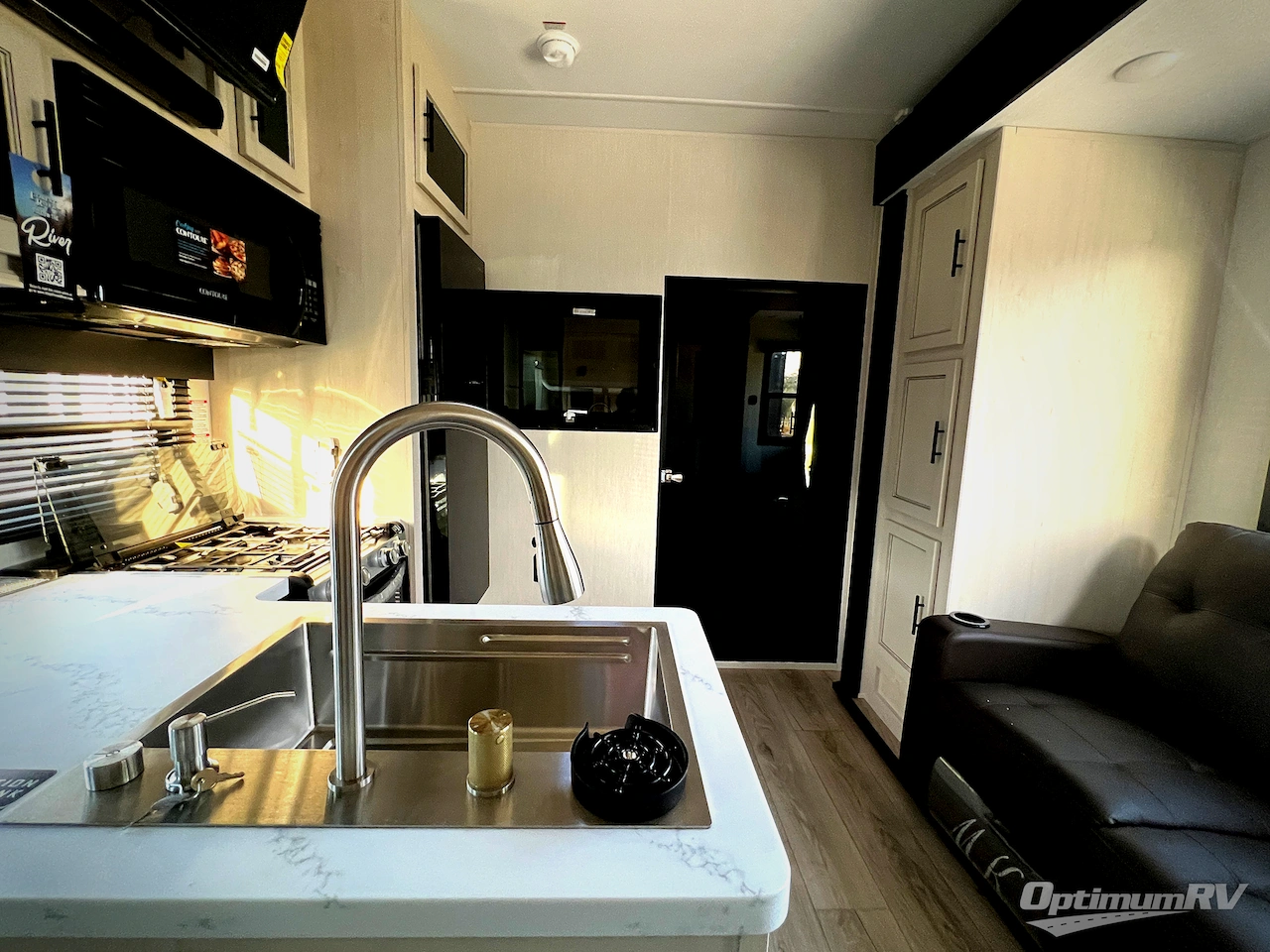 2026 Forest River Vengeance Rogue Armored 32L132 Photo 4