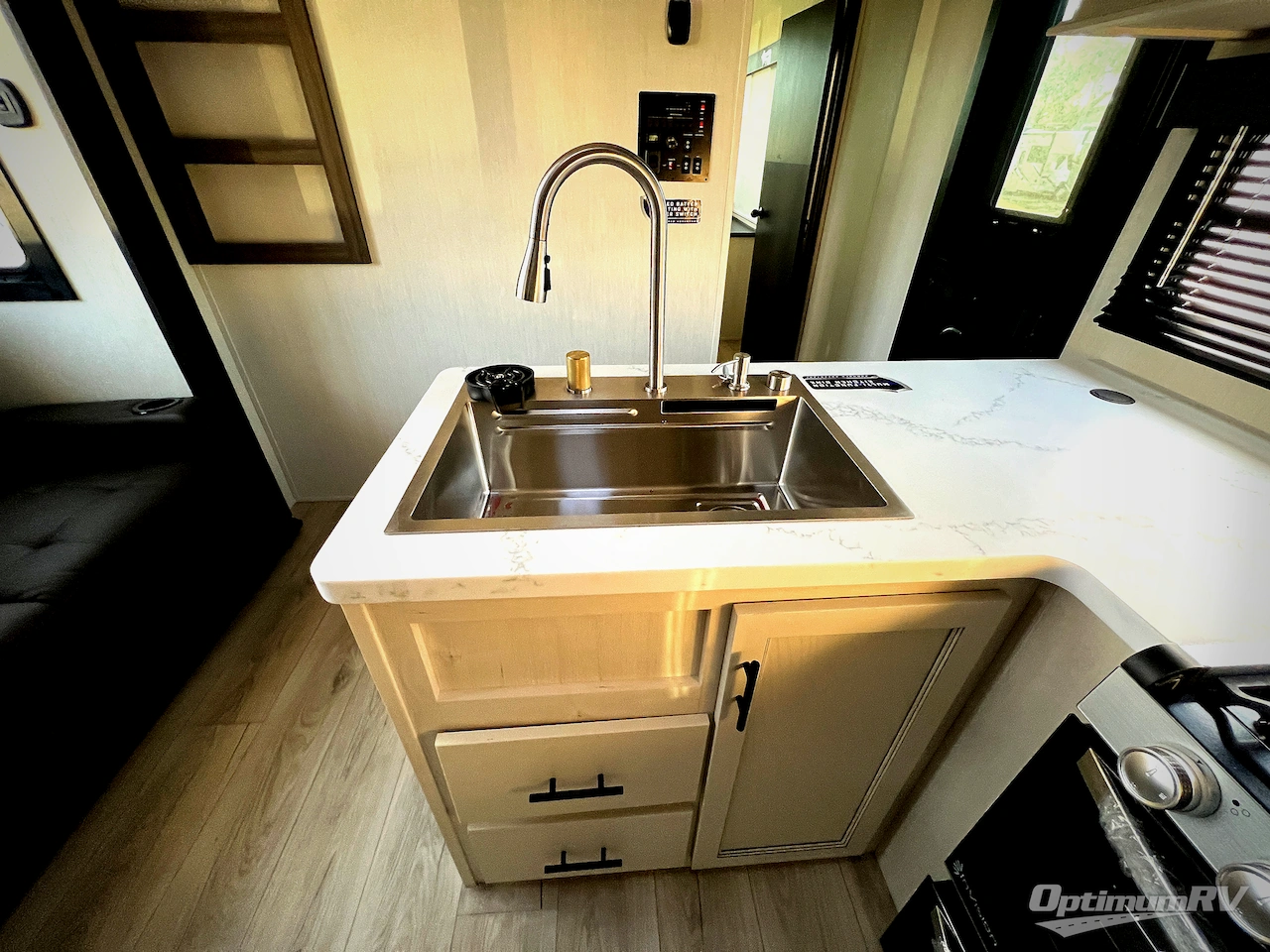 2026 Forest River Vengeance Rogue Armored 32L132 Photo 8