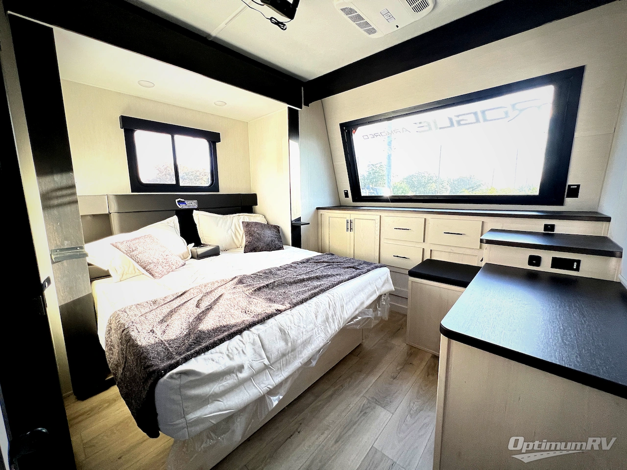 2026 Forest River Vengeance Rogue Armored 32L132 Photo 19