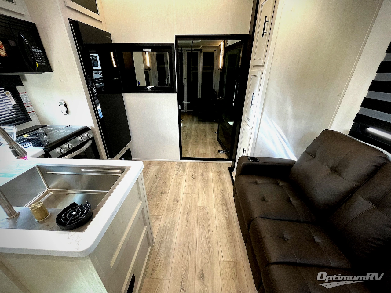 2026 Forest River Vengeance Rogue Armored 32L132 Photo 7