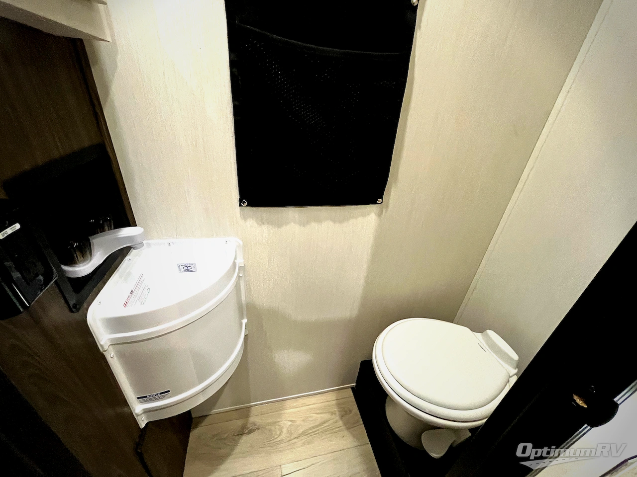 2026 Forest River Vengeance Rogue Armored 32L132 Photo 17