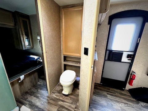 2019 Coachmen Catalina Trail Blazer 26TH RV Photo 4