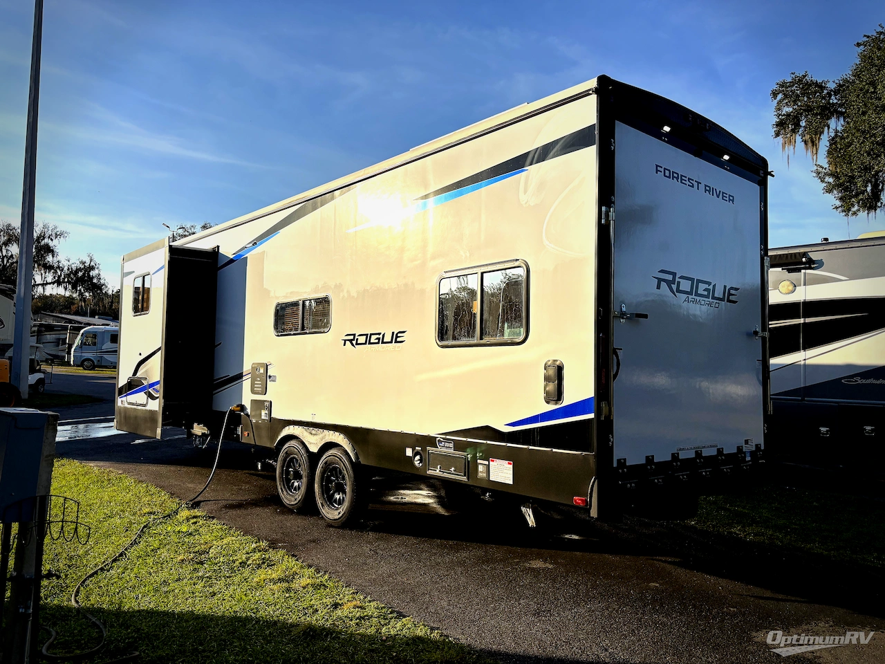 2026 Forest River Vengeance Rogue Armored 25L141 Photo 3