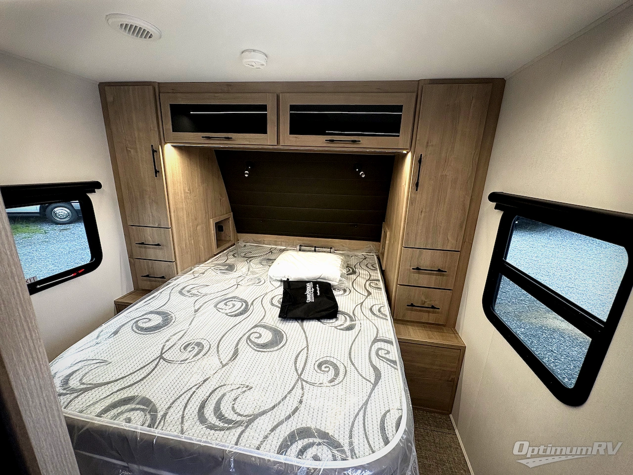 2025 Grand Design Imagine XLS 22RBE Photo 11