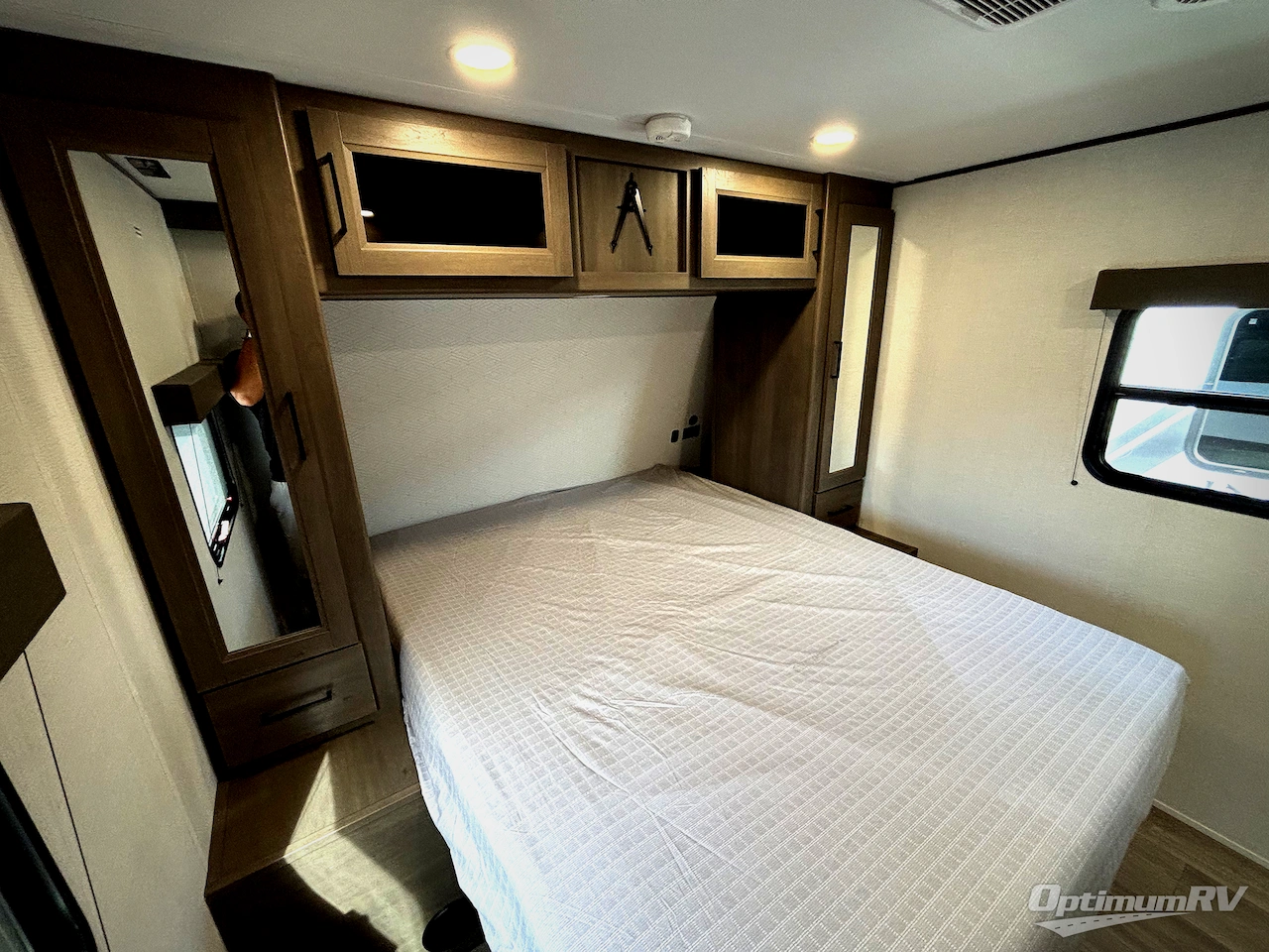 2026 Grand Design Transcend 325BHT Photo 18