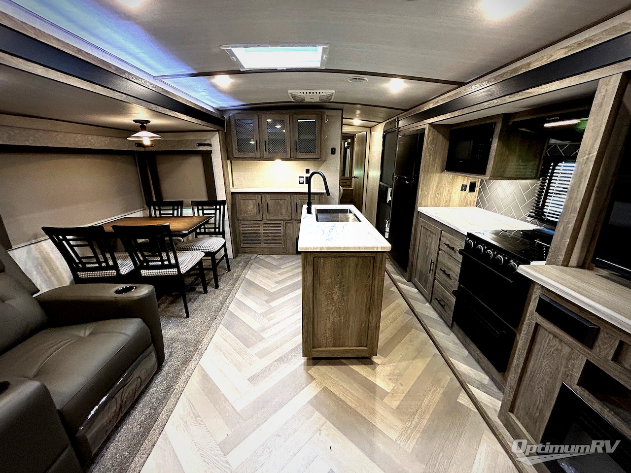 2021 Forest River Wildwood Heritage Glen 273RL Photo 3