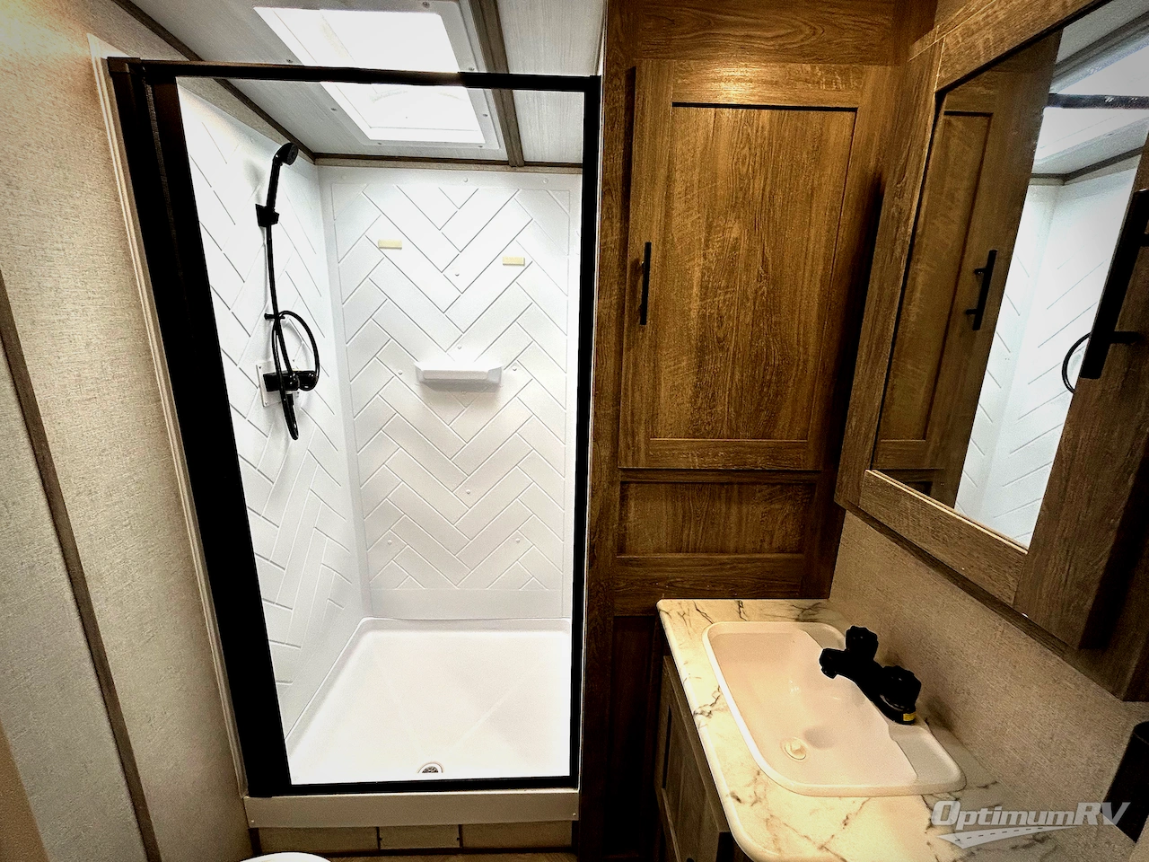 2021 Forest River Wildwood Heritage Glen 273RL Photo 7