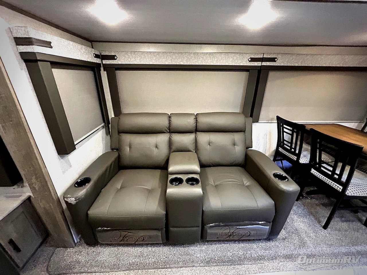 2021 Forest River Wildwood Heritage Glen 273RL Photo 12