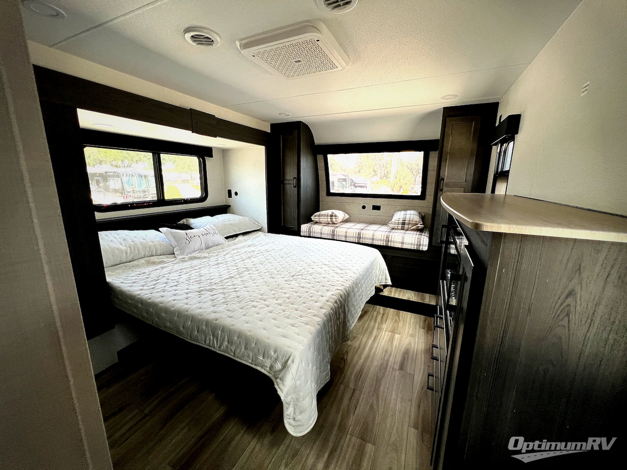 2027 Venture SportTrek Touring Edition STTF353VRK Photo 14