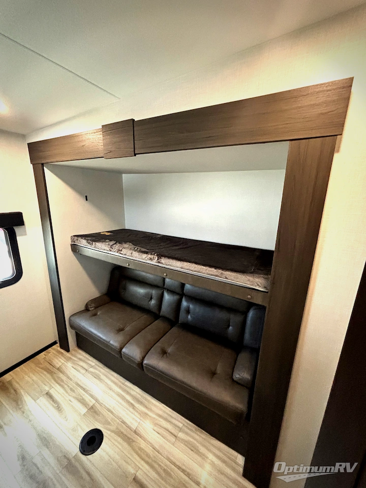 2027 Venture SportTrek Touring Edition STTF354VBH Photo 16
