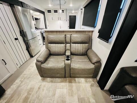 2025 Palomino Puma Destination 38DEN RV Photo 2