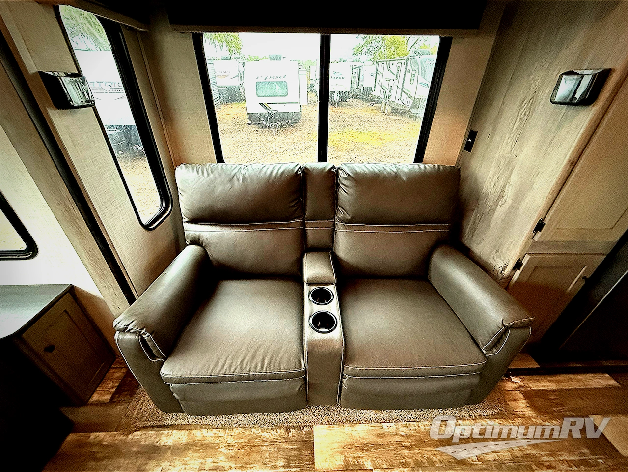 2020 Keystone Outback 330RL Photo 8