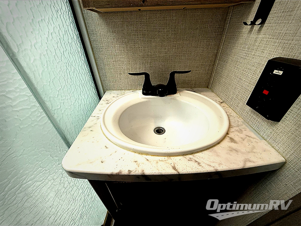 2020 Keystone Outback 330RL Photo 17