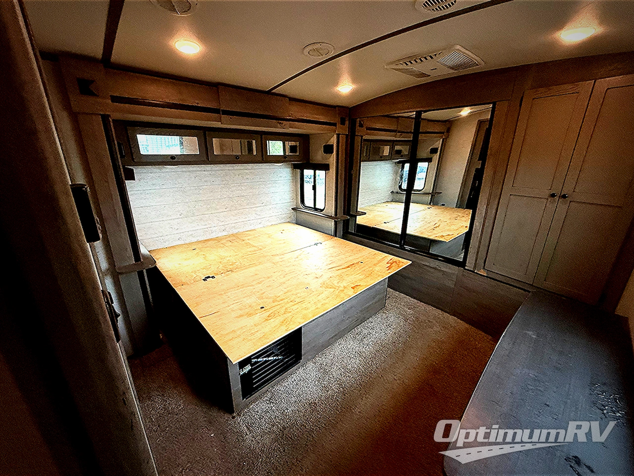 2020 Keystone Outback 330RL Photo 16