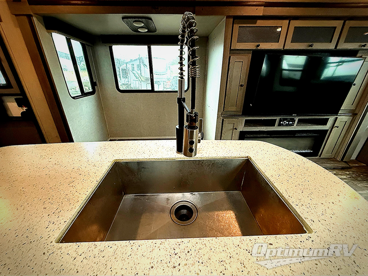 2020 Keystone Outback 330RL Photo 11