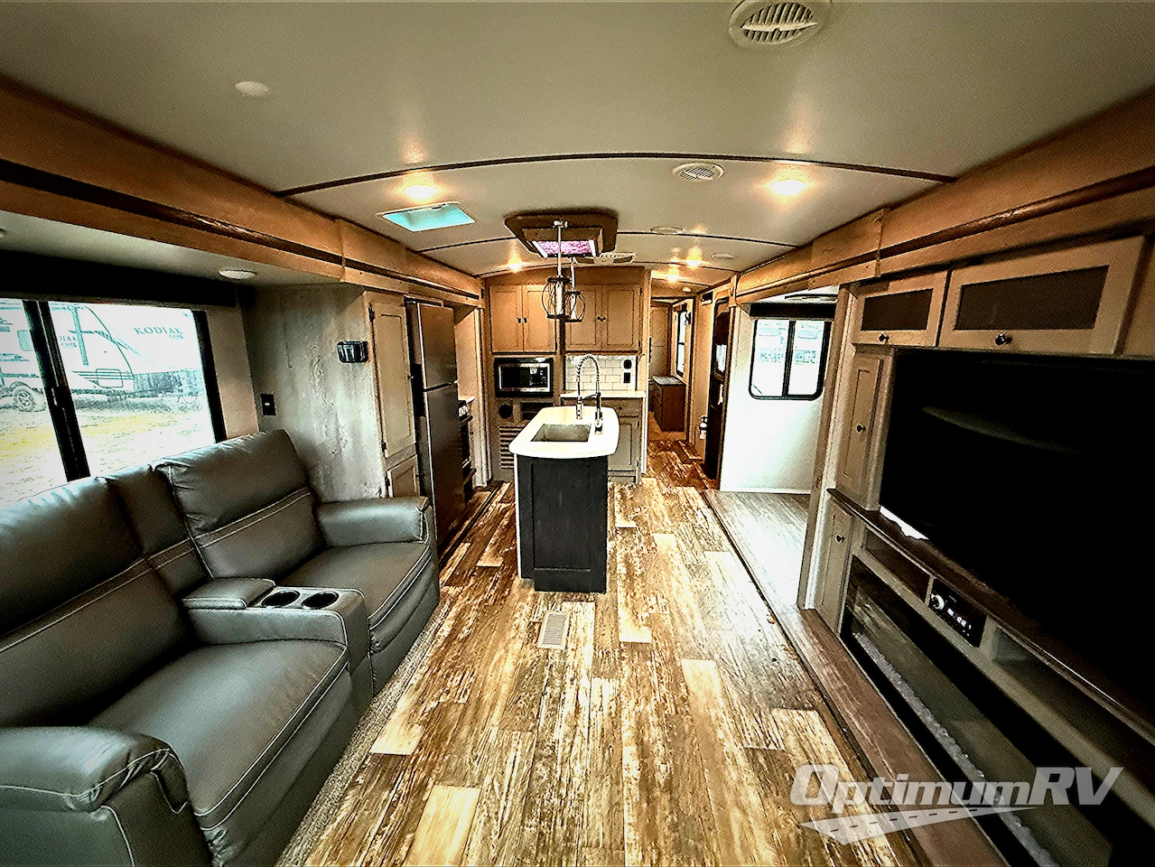 2020 Keystone Outback 330RL Photo 4