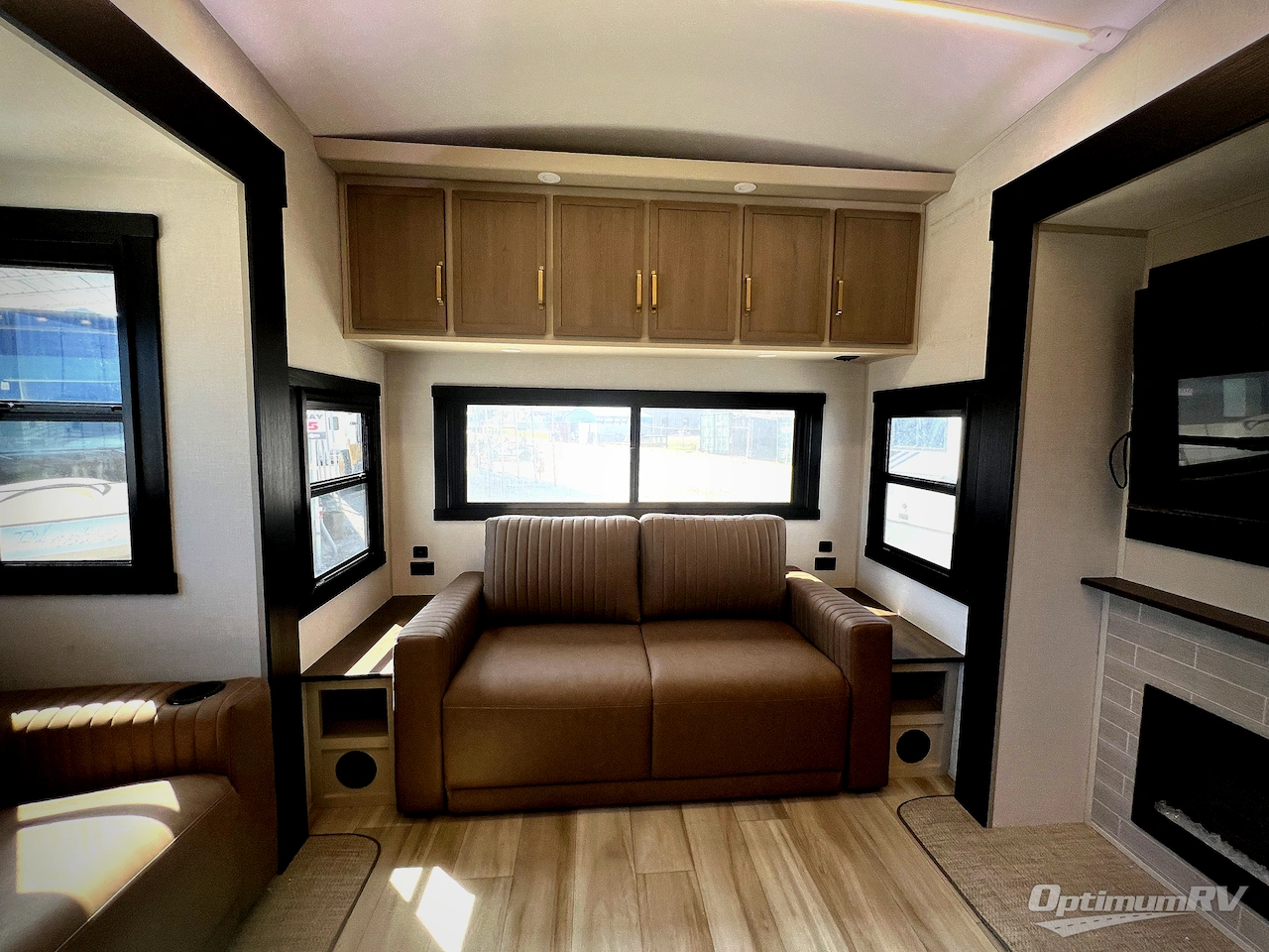 2026 Forest River Salem Hemisphere 380WDR Photo 6